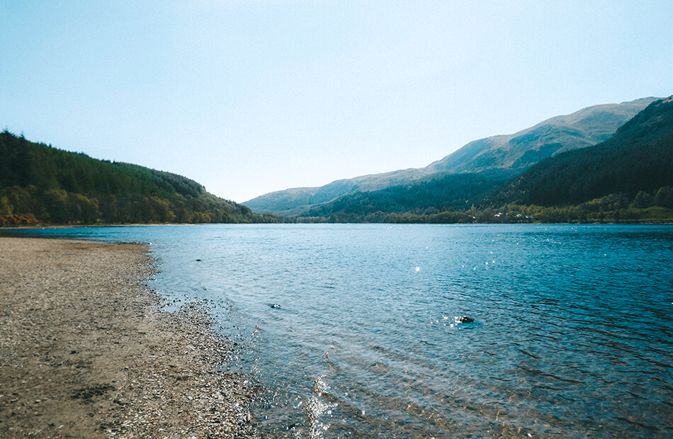 Taking a break at the beautiful Loch Lomond on our way back to Edinburgh