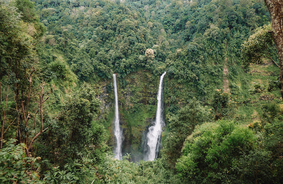 The double streams of Tad Fane, the highest waterfalls of Laos at the Bolaven Plateau