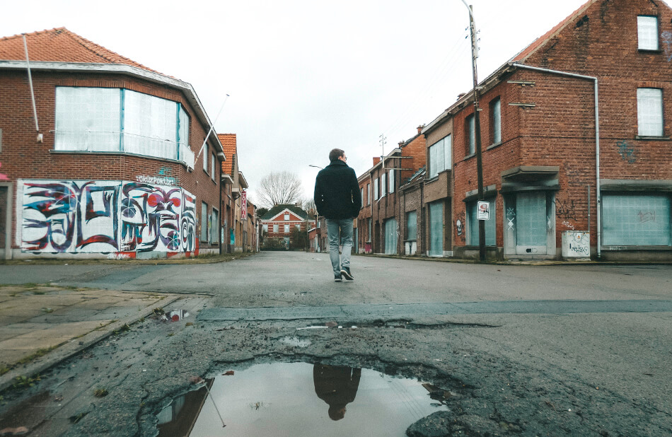 Het street-art in Doel is één van de weinige redenen waarom spookstad Doel vandaag nog kijklustigen trekt