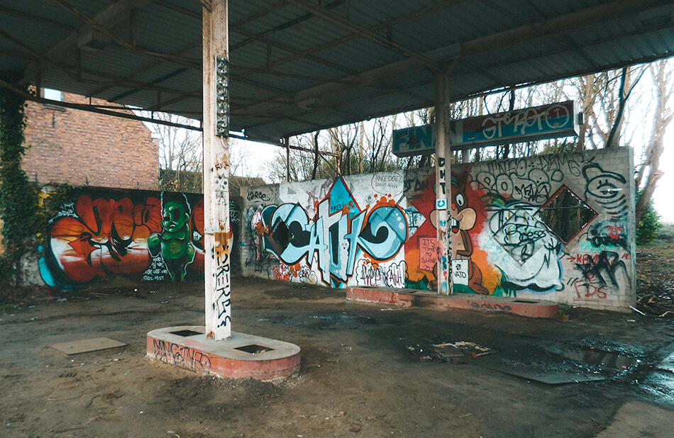 An abandoned petrol station in Doel