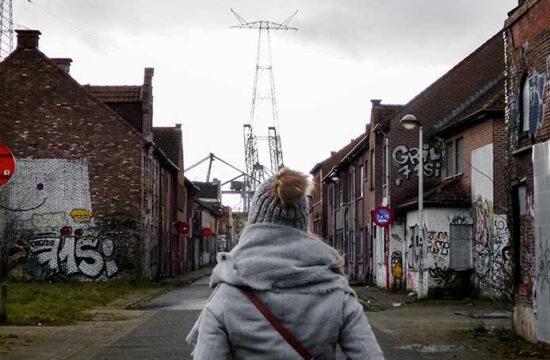 Urban exploring in Belgium: ghost town Doel street art
