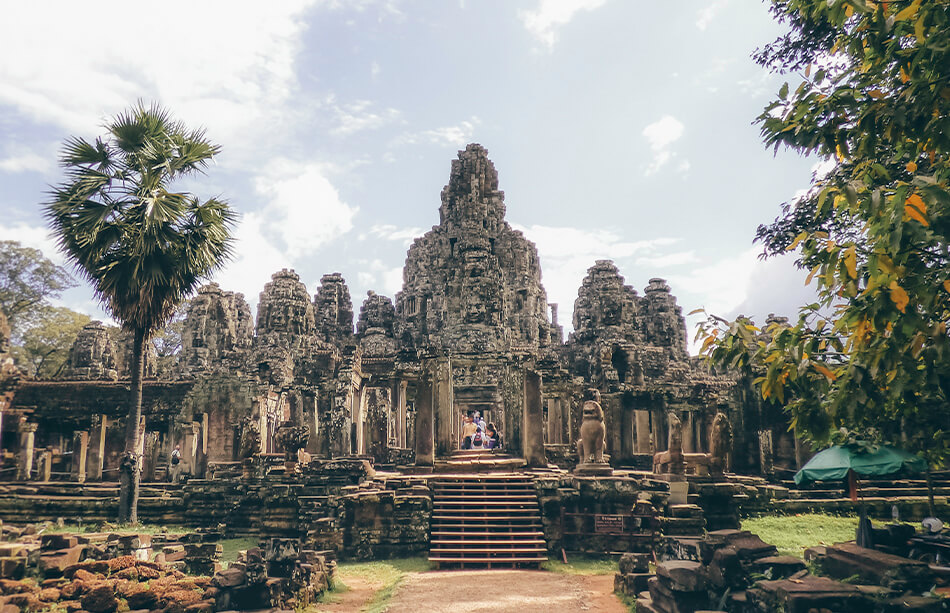 How to get from Don Det to Siem Reap to see the temples of Angkor Wat