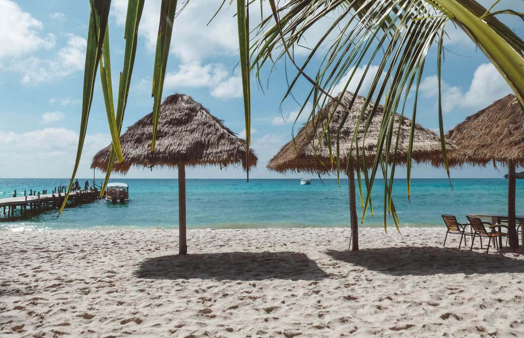 White sandy beaches at Long beach in Kon Rong