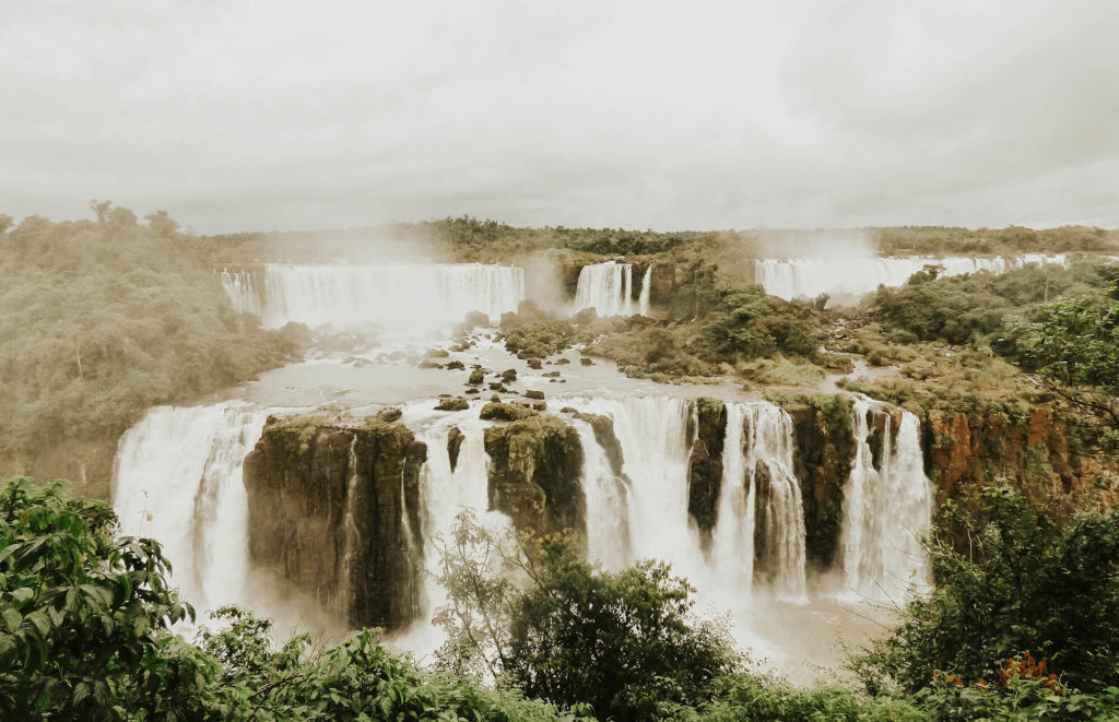 Spectacular view over the Iguaçu Falls from the Brazilian side.