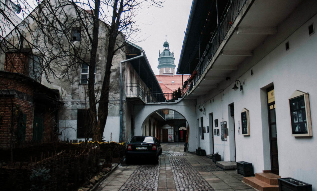 Shindler's List filming locations right in Kazimierz and the former Ghetto to be seen along the Krakow walking tour