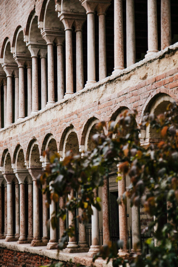 Verona city walk: Basilica di San Zeno Maggiore