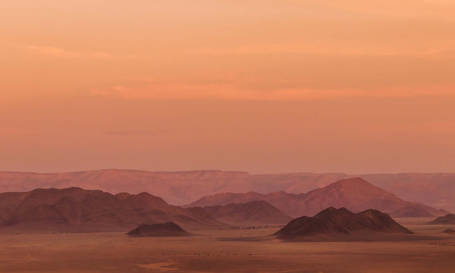 A sundowner is a must when spending 2 days in Sossusvlei