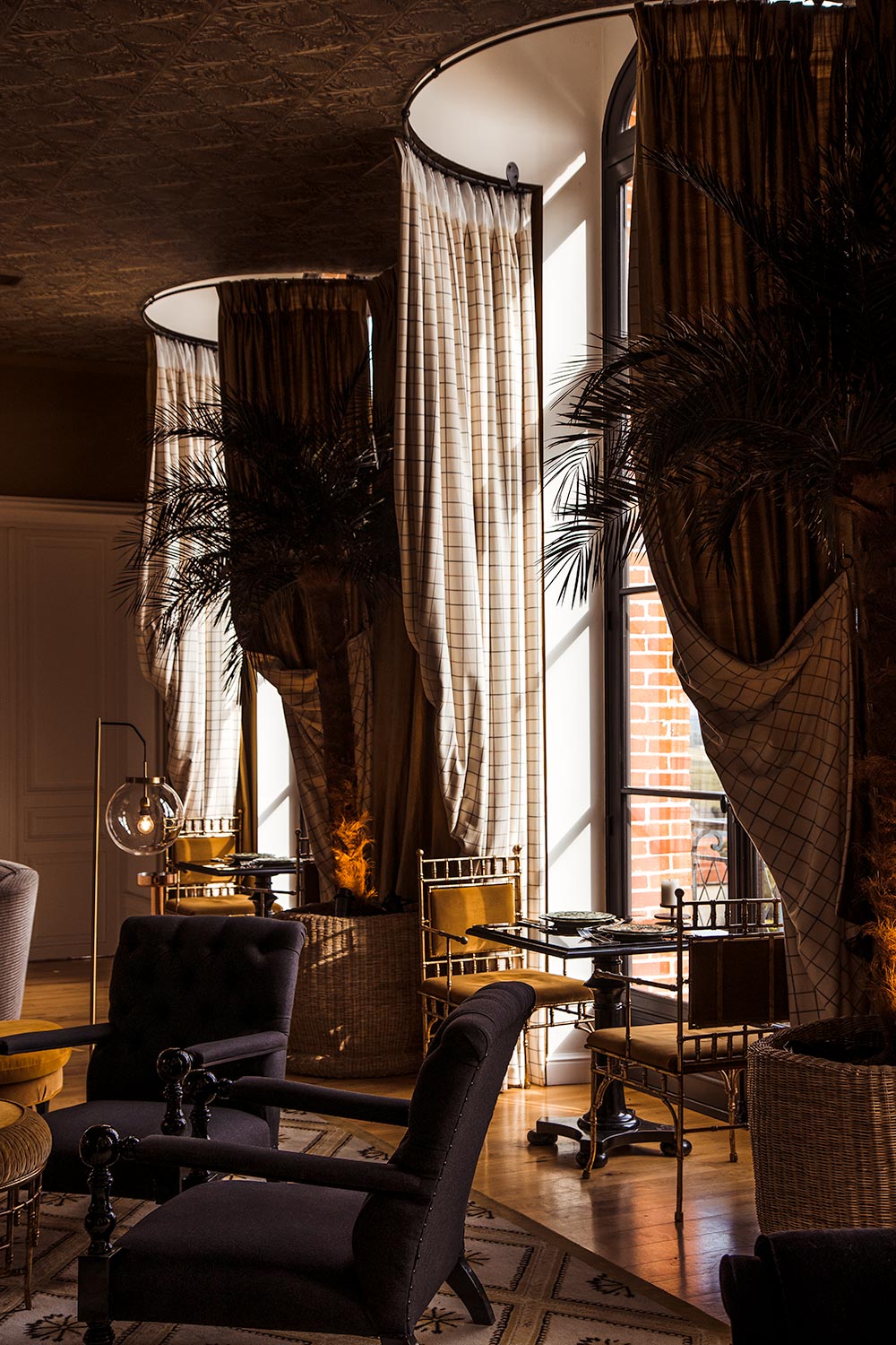 Restaurant at Chateau de Sacy, decorated in Champagne colors