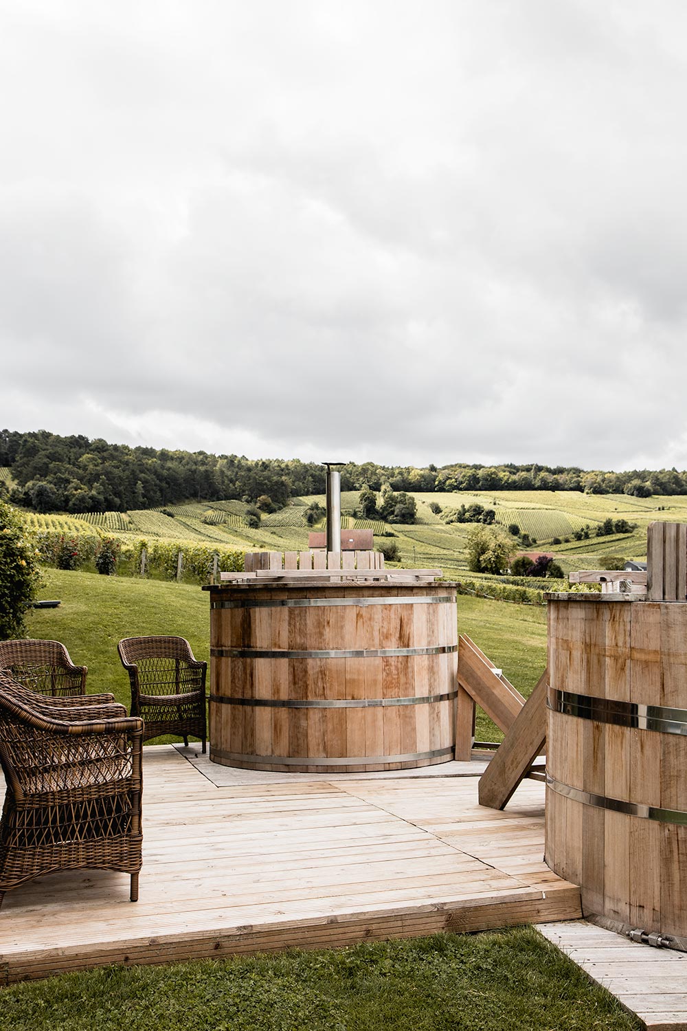 Hot tubs with views over the vineyards in Champagne, France