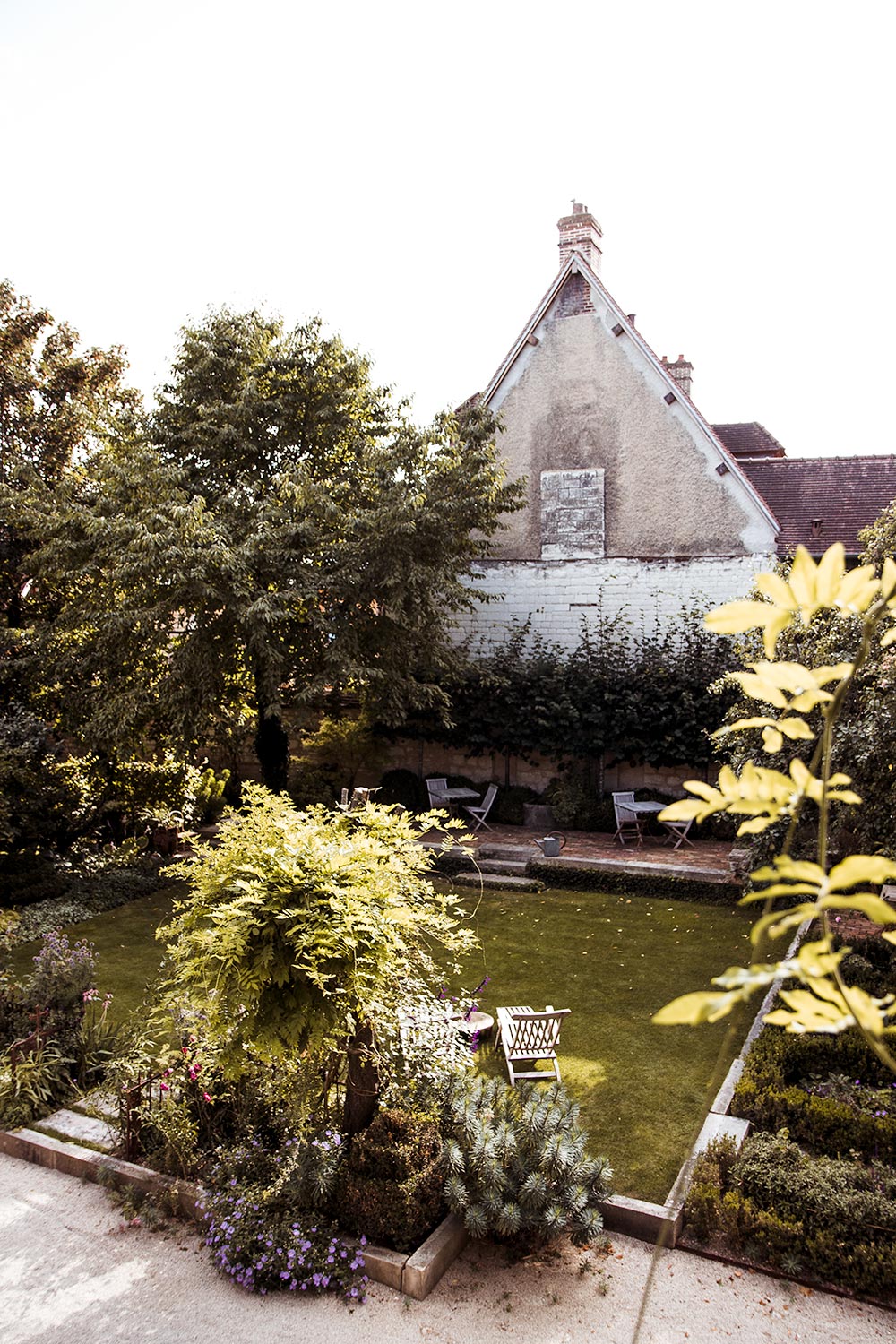 Garden courtyard of Jardin de la Cathédrale, Troyes