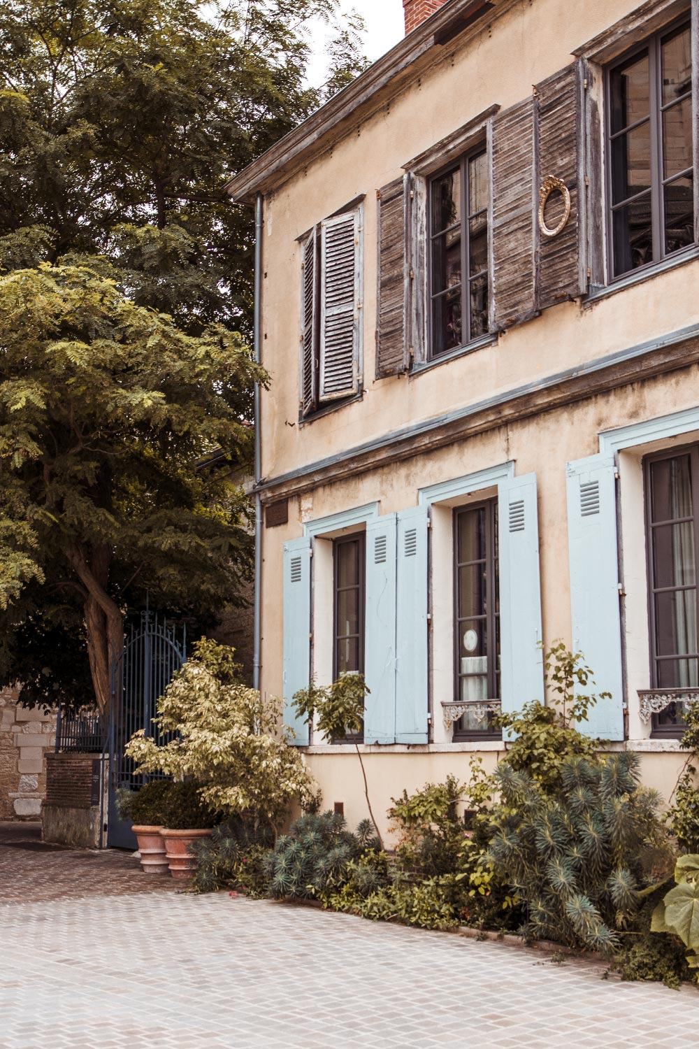 French countryside flair in Le Jardin de la Cathédrale, Troyes