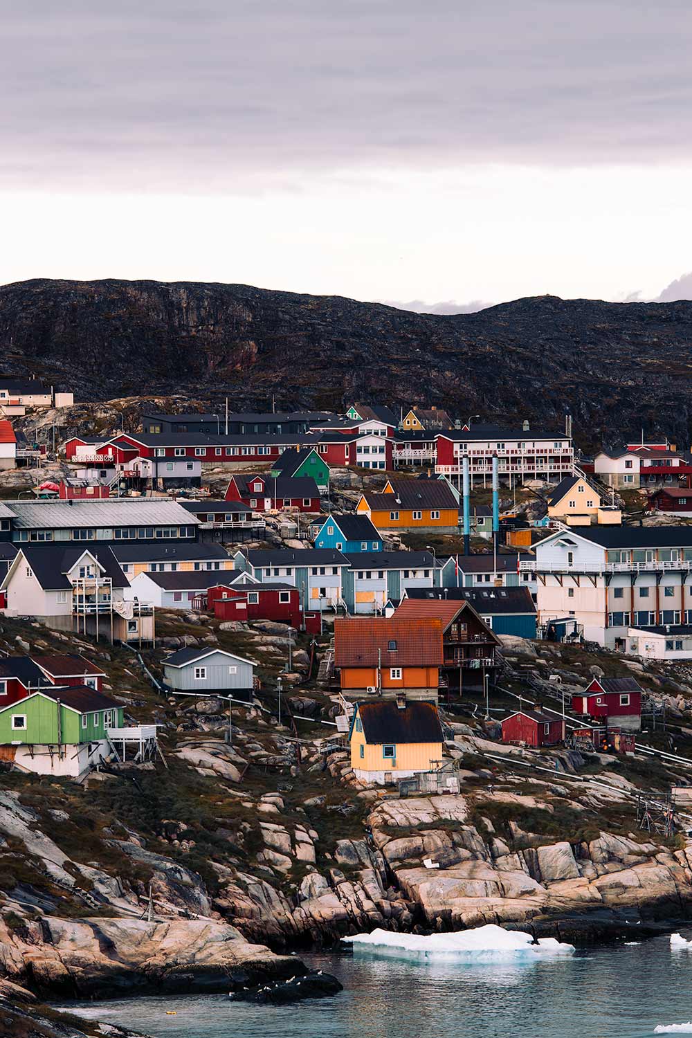 Groenland vakantie: kleurrijke huizen in Ilulissat