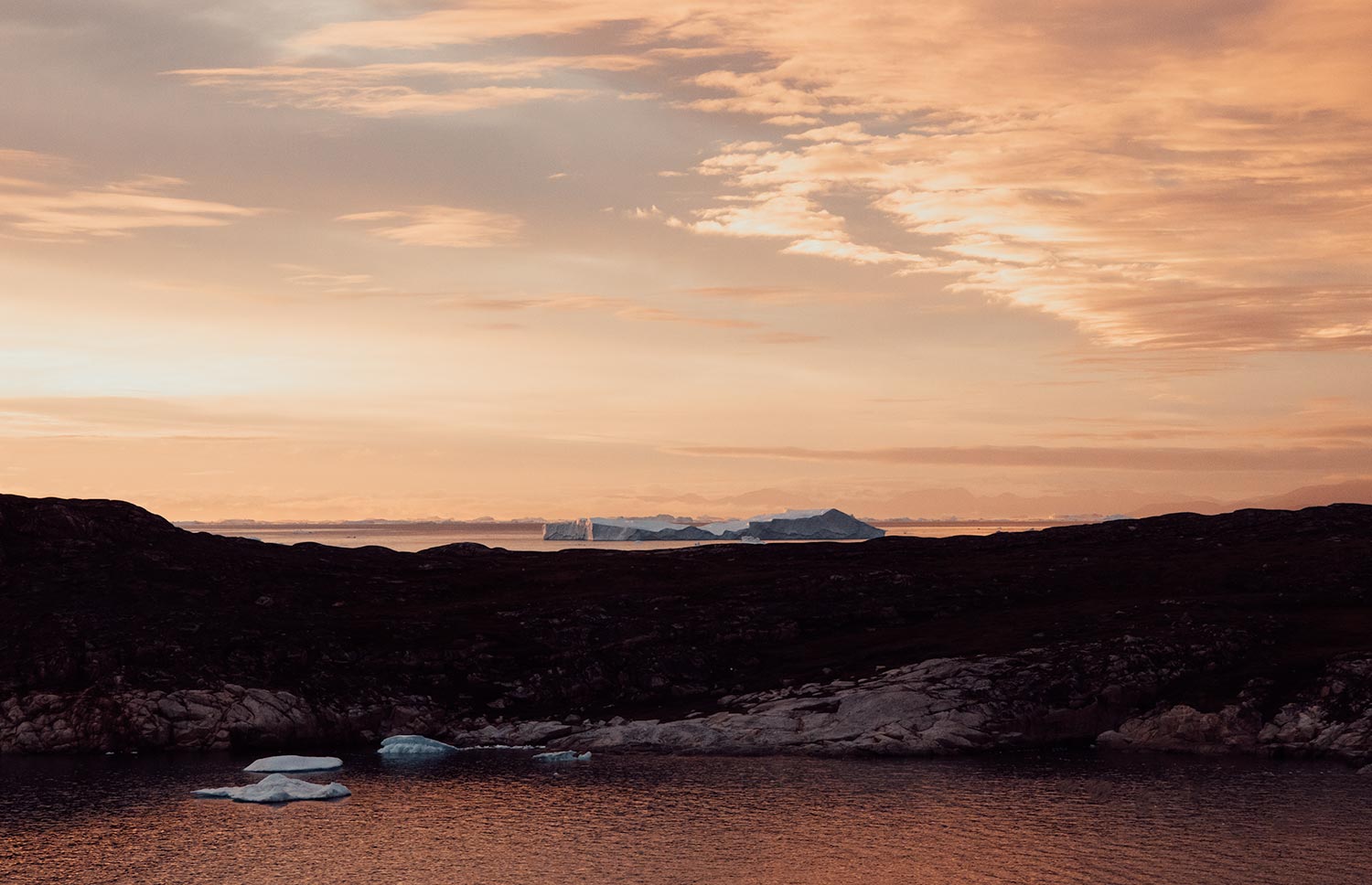 Scenic beauty on an iceberg cruise in the stunning Greenlandic waters